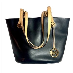 MICHAEL Michael Kors Jet Set Tote Bag Medium